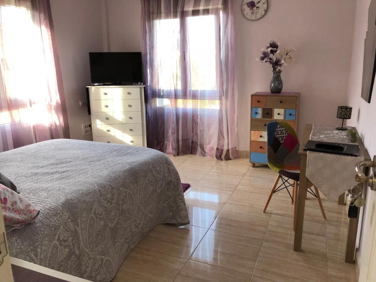 Villa Paraisos Fuengirola Szoba fotó